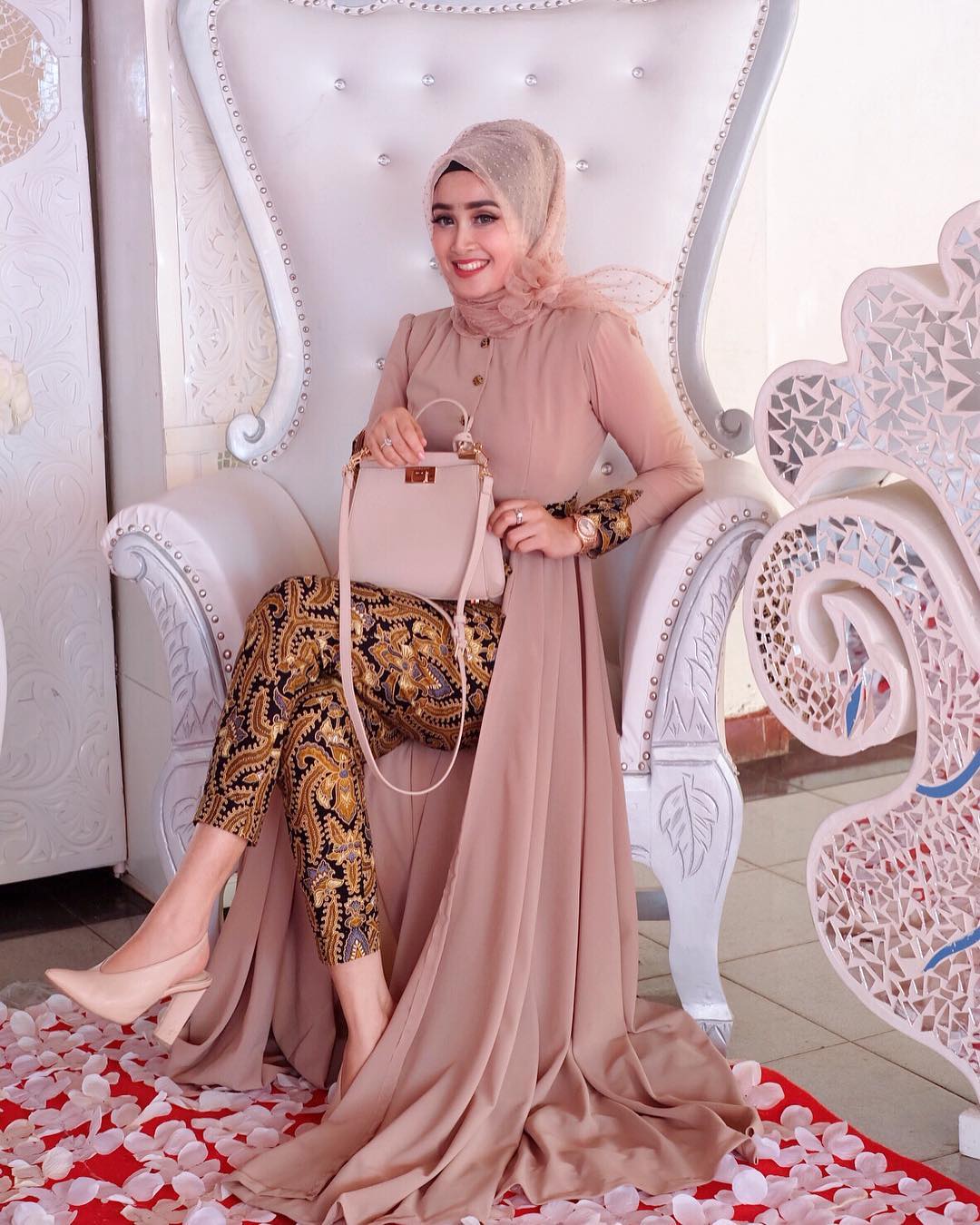 Jilbab Warna  Cream Cocok  Dengan  Baju  Warna  Apa  Galeri Hijab