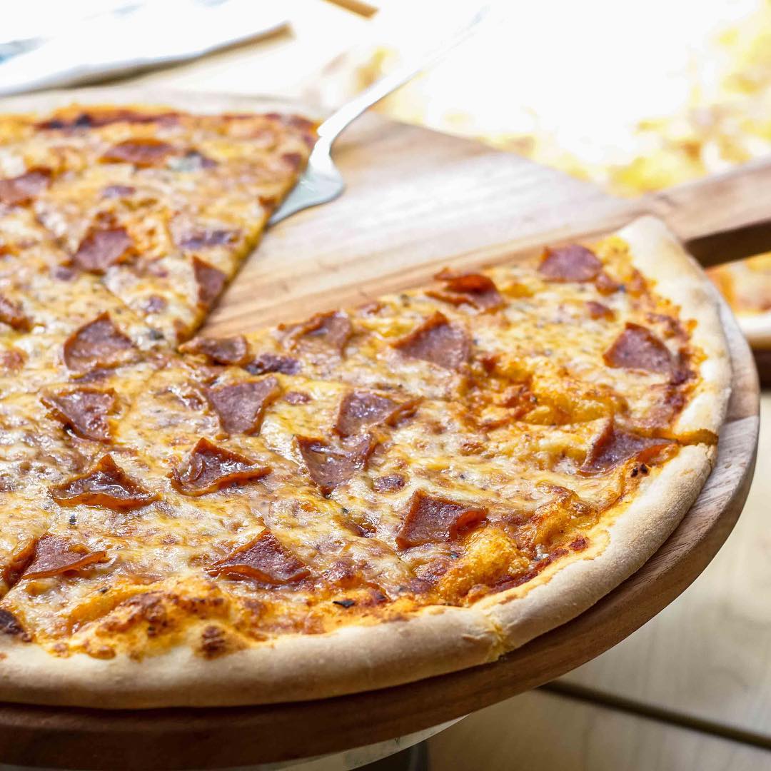 Sudah Pernah Makan 7 Pizza Terenak di Surabaya Ini?
