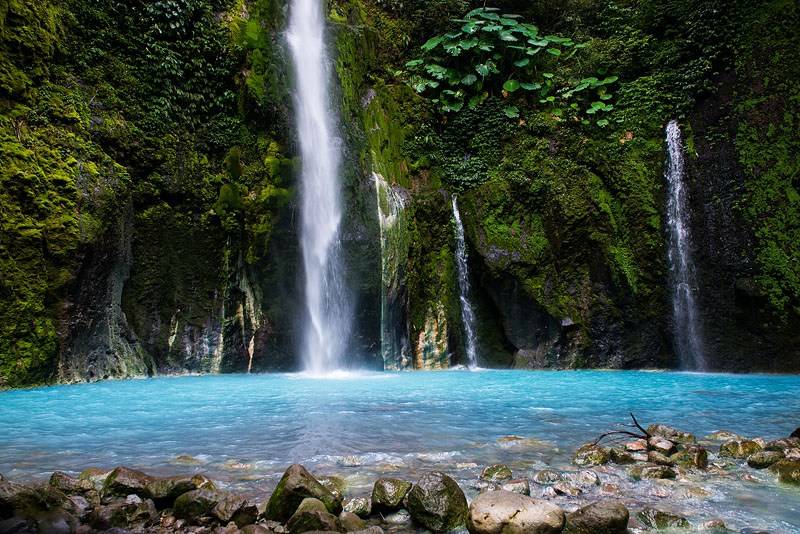 Jadi Ini 15 Alasan Para Bule Gak Bosan Balik ke Indonesia!