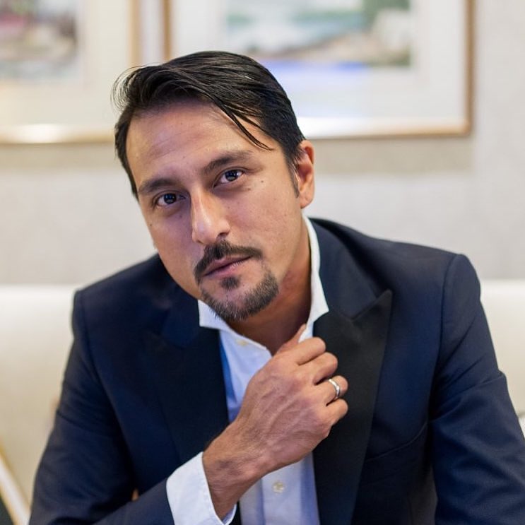 Bront Palarae, "Bapak" Pengabdi Setan Gantengnya Bikin Bront Palarae, "Bapak" Pengabdi Setan Gantengnya Bikin