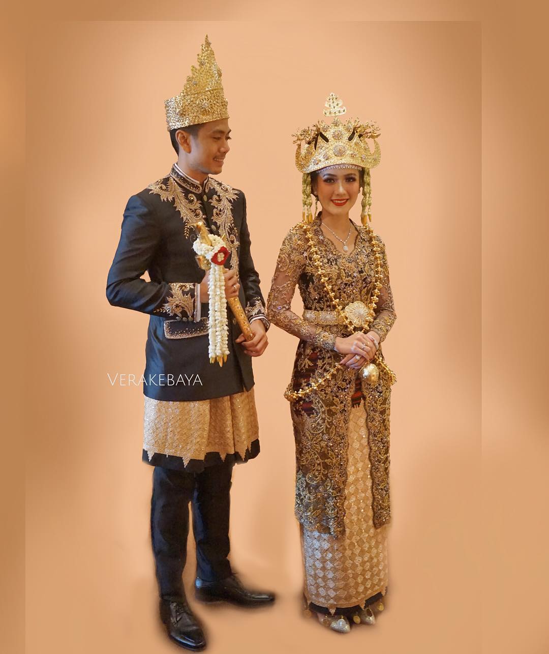 11 Busana Pernikahan Adat Lampung Yang Bikin Tampil Memesona