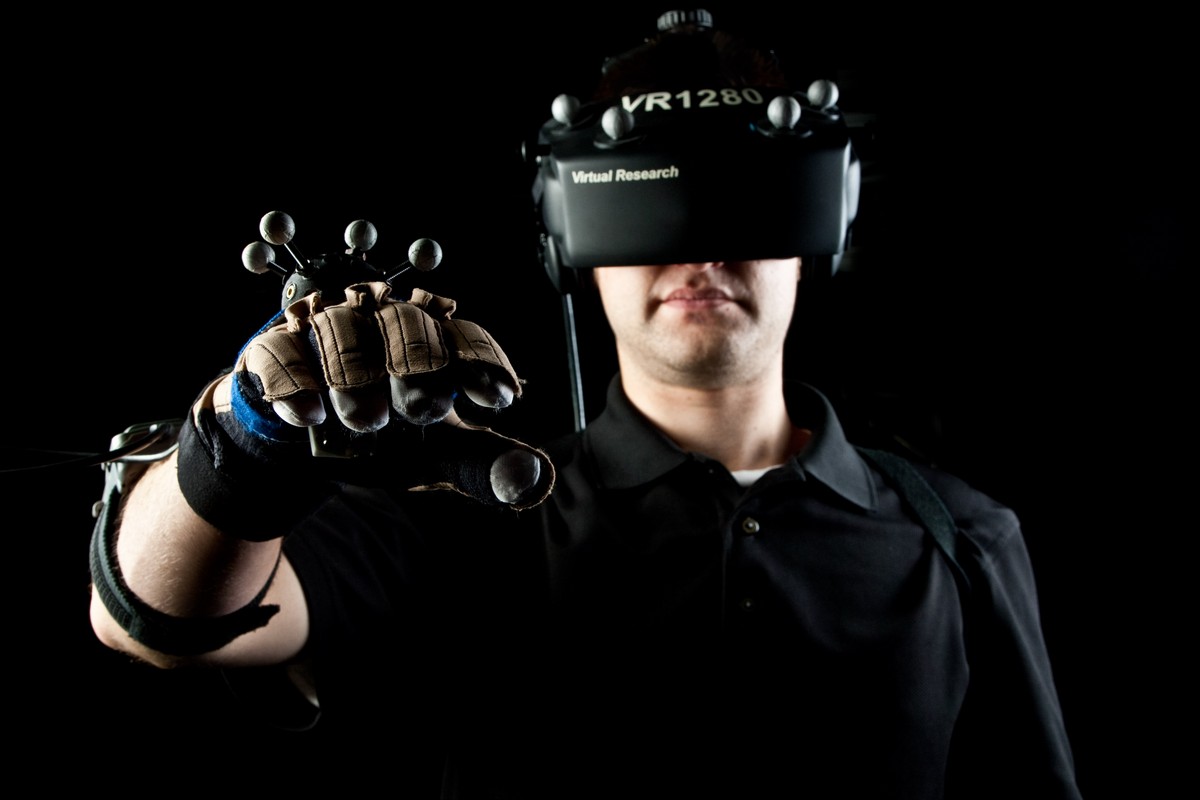 gear-virtual-reality-headset-5600861981d2d9fc583fdafe71a1222d.jpg