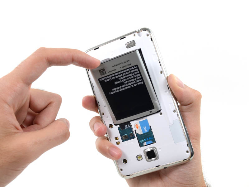 51-3-smartphone-hacked-17c468d423c9fdafb4f66694651f9ace.jpg