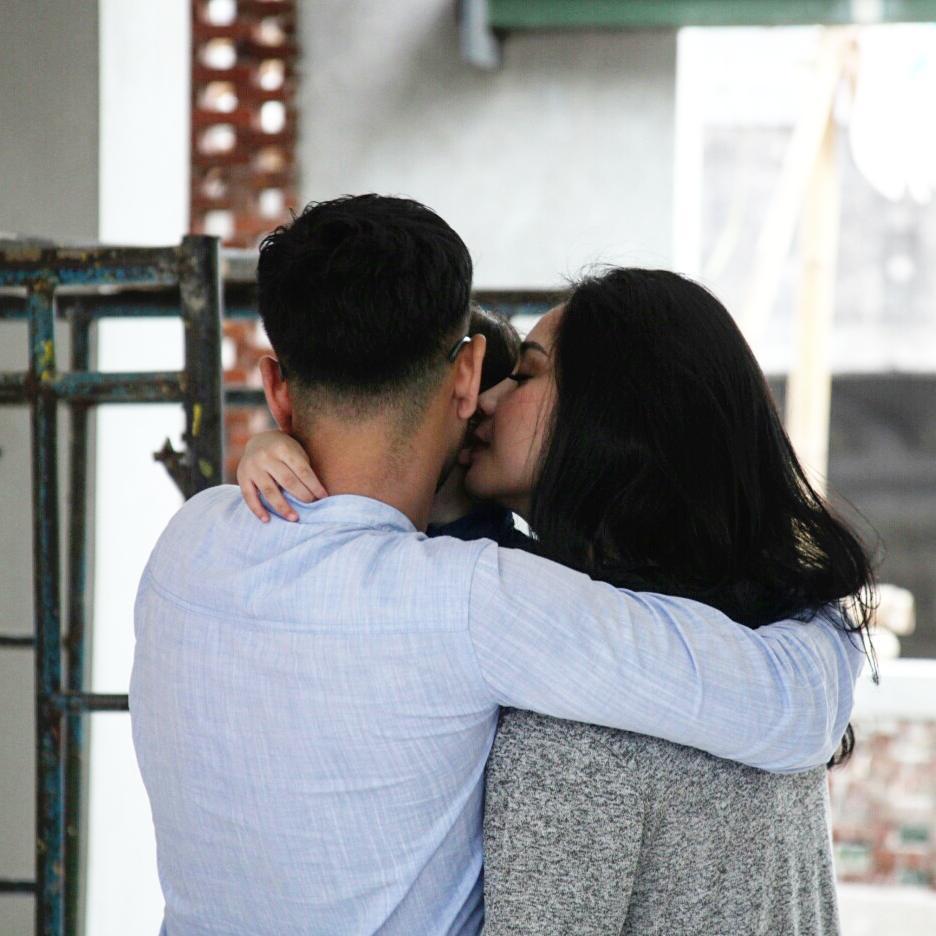 10 Momen Candid Raffi Nagita Bukti Kalau Tetap Romantis