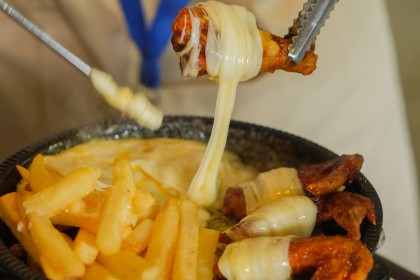 10 Surganya Kuliner Keju di Surabaya, Sudah Pernah Coba?