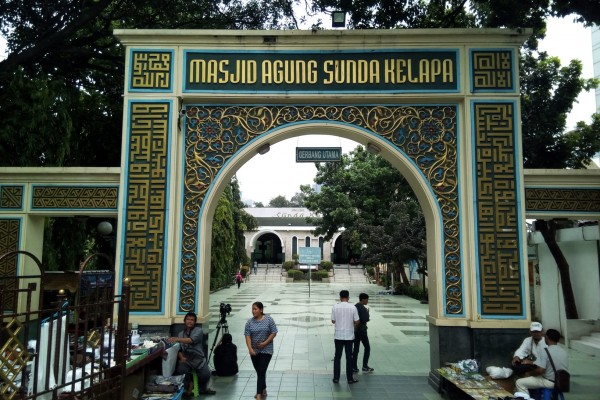  Masjid  Sunda  Kelapa  Punya Cerita Bagi Anies dan  Sandiaga