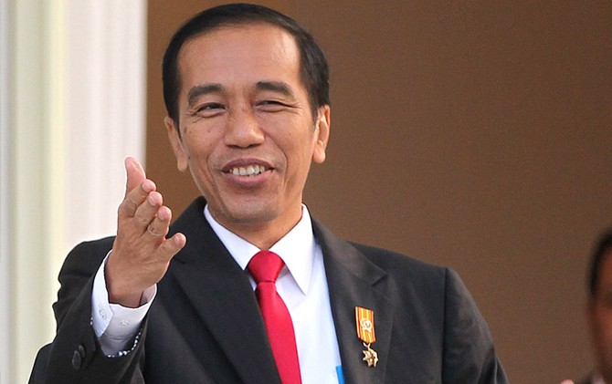 Jokowi Pantau Vaksinasi Digelar Polda  Lampung, GAMKI, PGI, dan HKBP