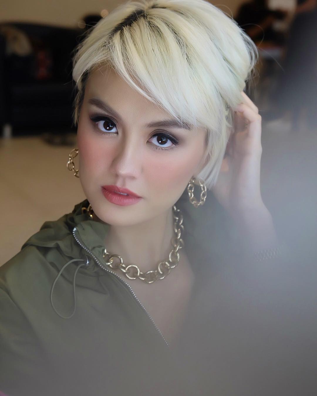 9 Make Up Artist Favorit Para Seleb Bikin Cantik Luar Biasa