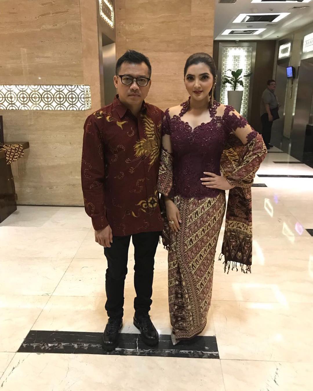 Ini Dia Outift 5 Artis Di Royal Wedding Kahiyang Dan Bobby Siapa