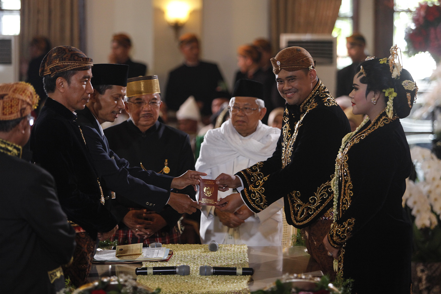KUA Beri 2 Teks Ijab Kabul Pernikahan Idayati-Anwar Usman untuk Jokowi