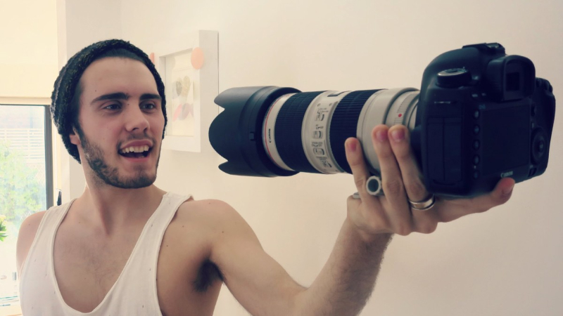 7 Rahasia Jadi Vlogger Terkenal, Siap-siap Tajir Mendadak!