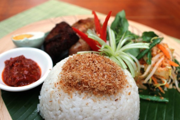 Bukan Orang Jakarta Kalau Belum Makan 9 Makanan Khas Ini