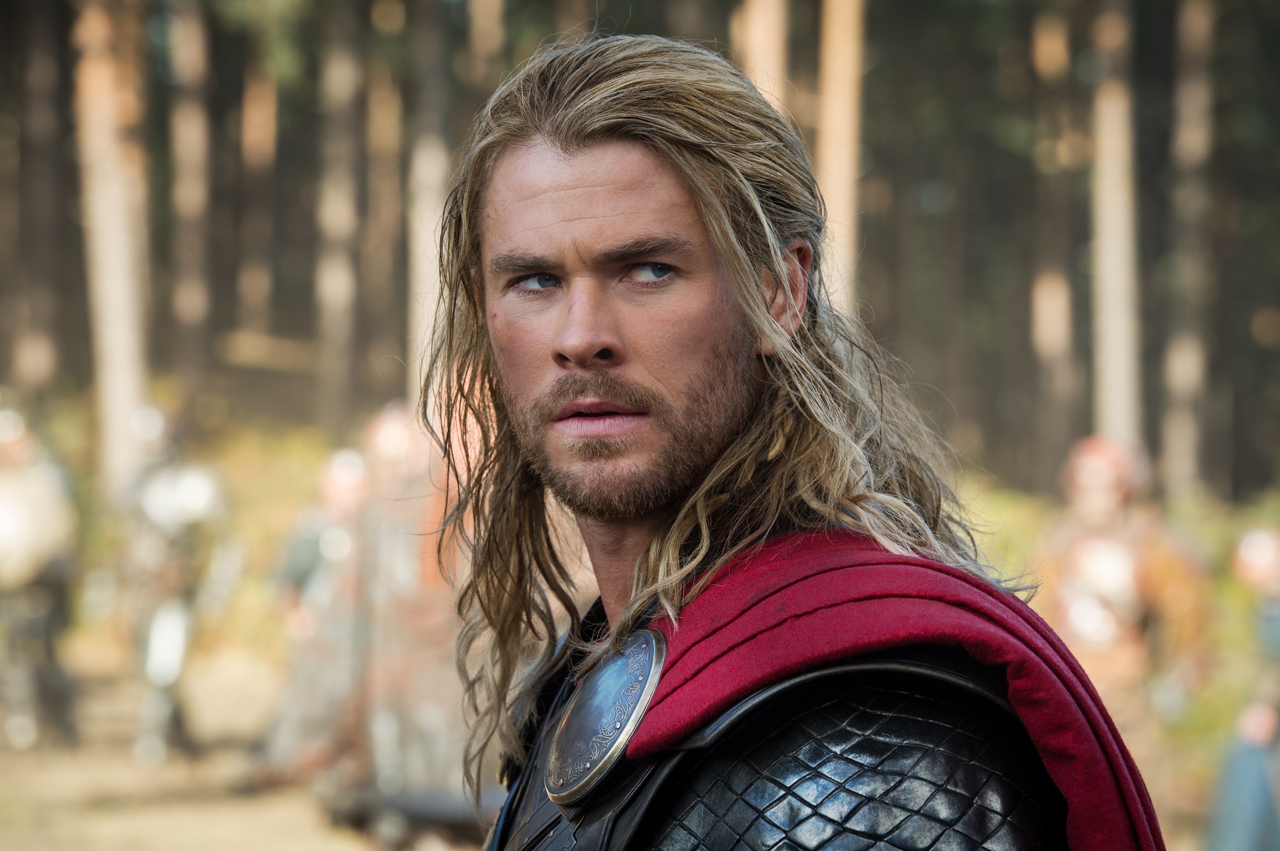 Transformasi Om Ganteng Chris Hemsworth Pemeran Utama Thor