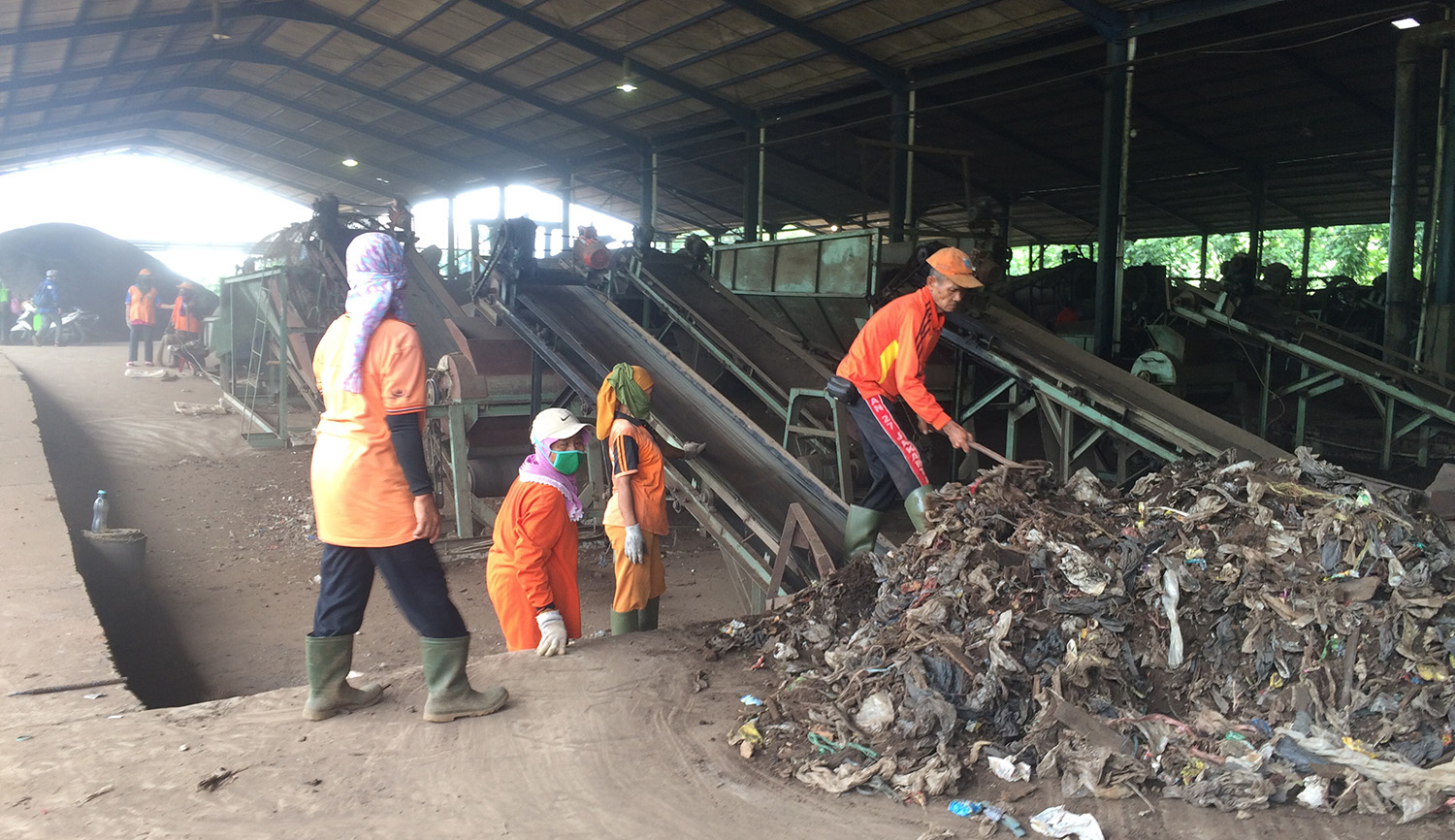 Lebaran Menyisakan 1.300 Ton Sampah di Semarang 