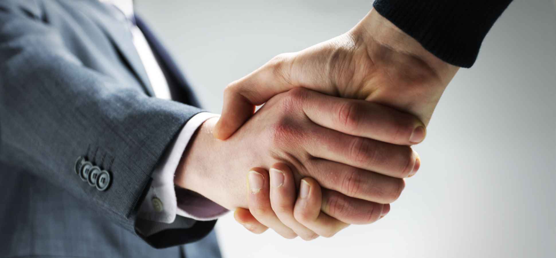 handshake-pano-19966-4d5647570eea102ab2fe19f3af7bba72.jpg