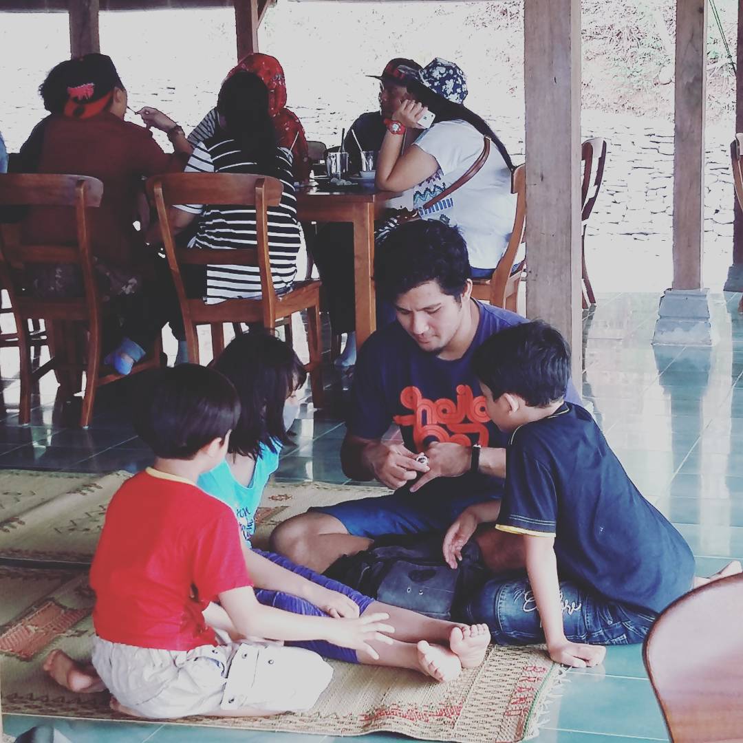 Adam dan anak-anaknya