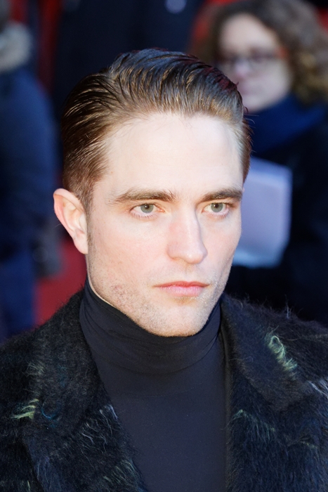 10 Tranformasi Robert Pattinson Dari Imut Hingga Ganteng Maksimal!