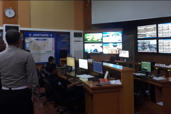Begini Cara Polisi Atasi Banjir dan Kemacetan di Jakarta