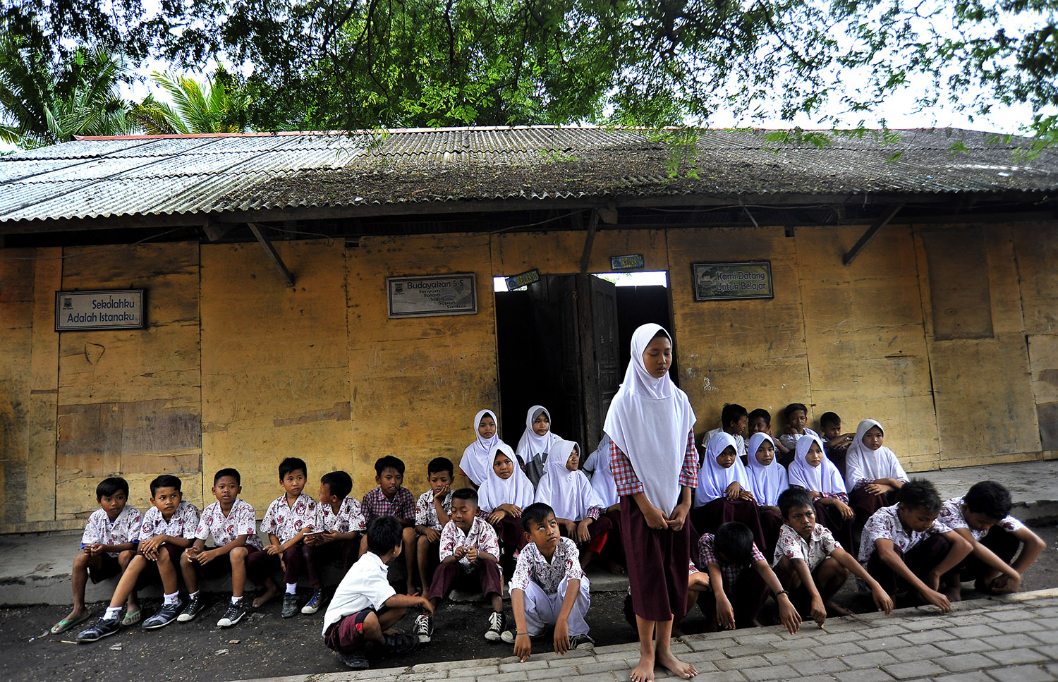 SD dan SMP Sudah Dibuka, Disdik Jateng: Mereka Gak Lapor ke Provinsi