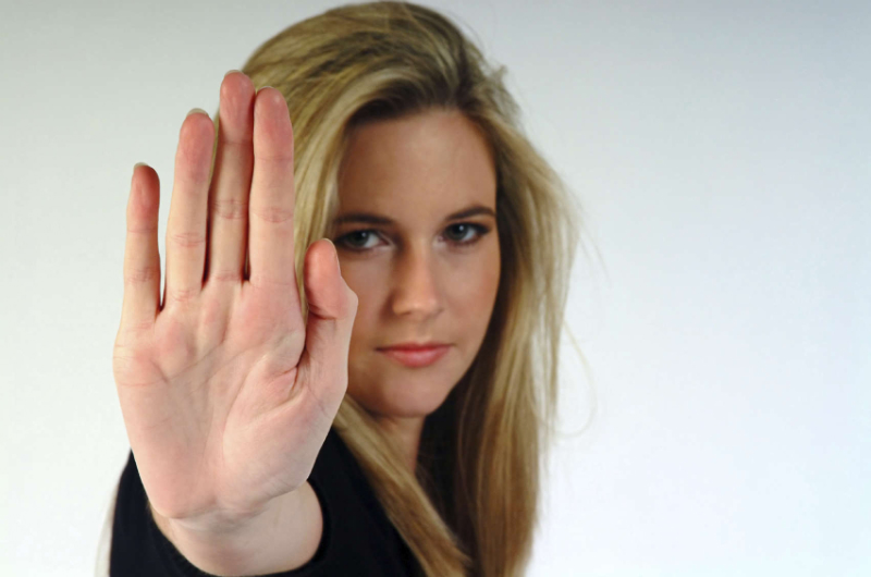 Oops, it turns out that these 9 Hand Signs Are Considered Unfriendly Abroad!