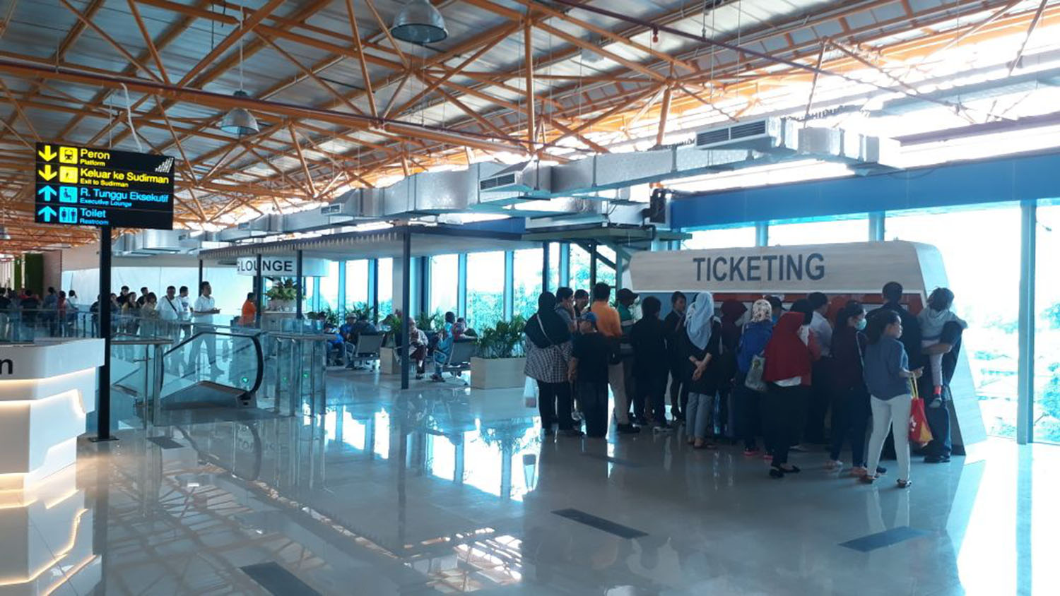 Keren Stasiun BNI City Sudirman Berfasilitas Seperti Bandara