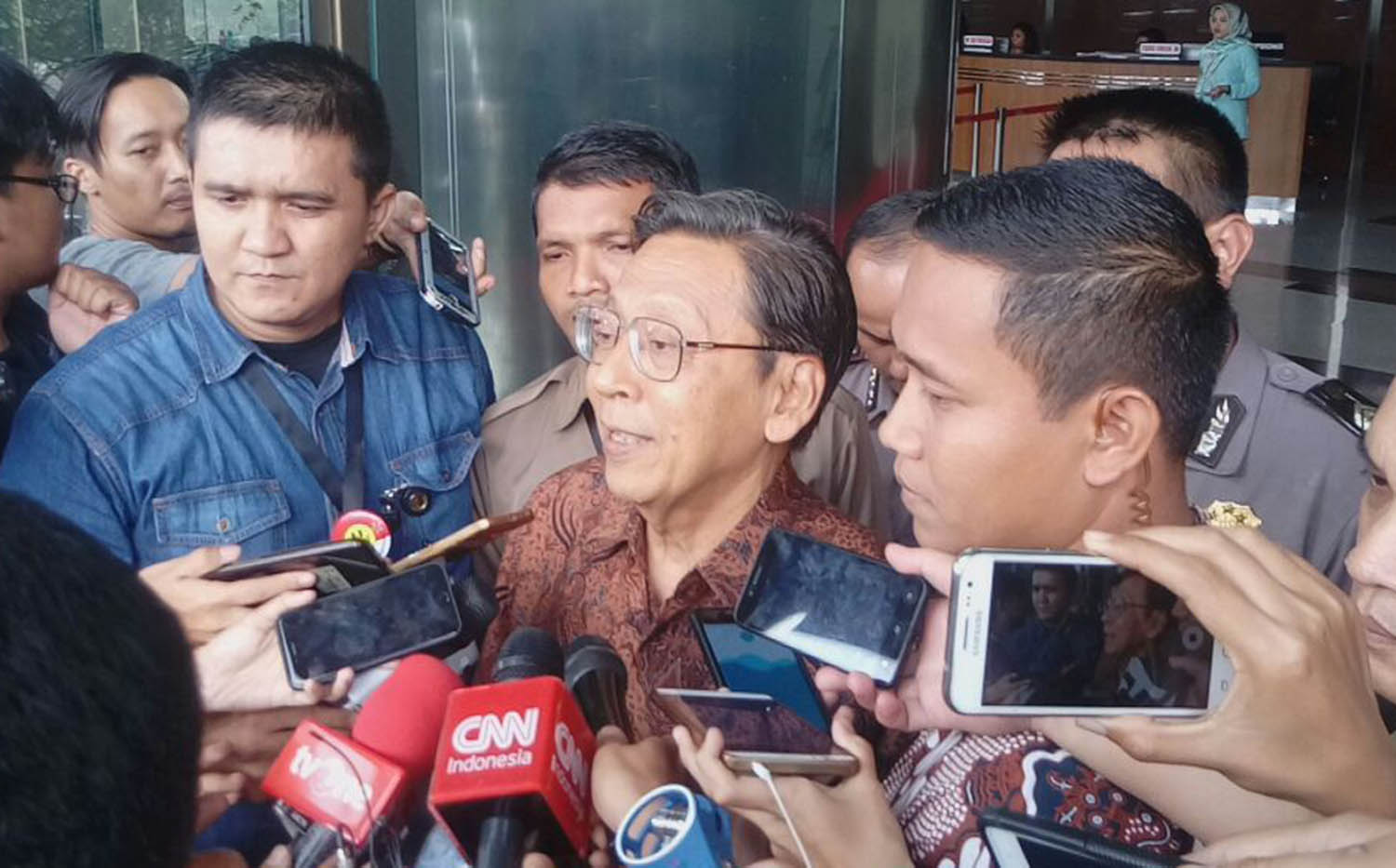 Pemerintah Kirim Tim Dokter Kepresidenan untuk Ani Yudhoyono