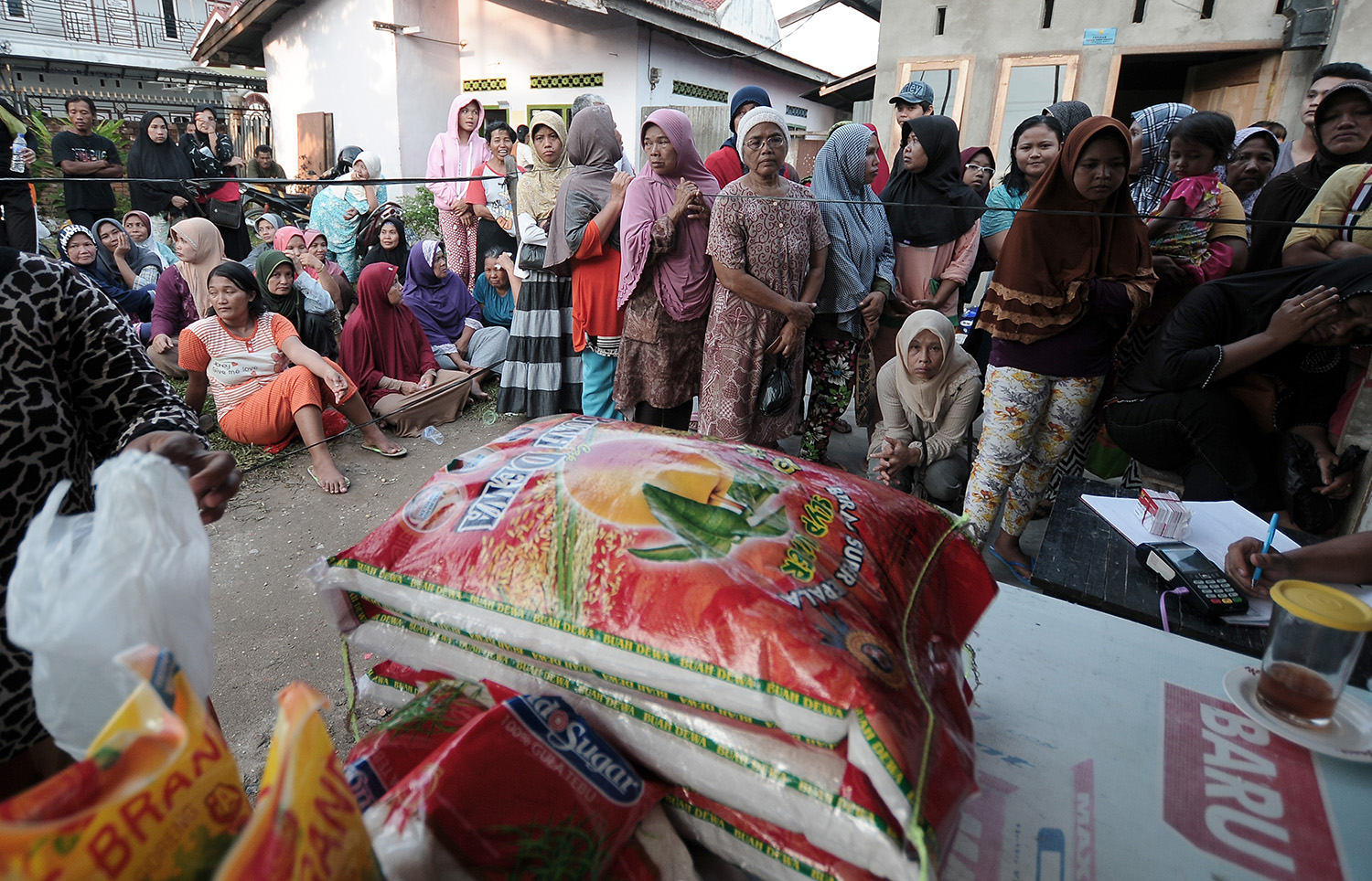 Wilmar Padi Indonesia Salurkan Bantuan Warga Terdampak Banjir Lamsel