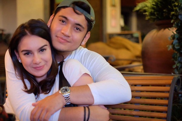 Foto Pasangan Artis Romantis Nusagates