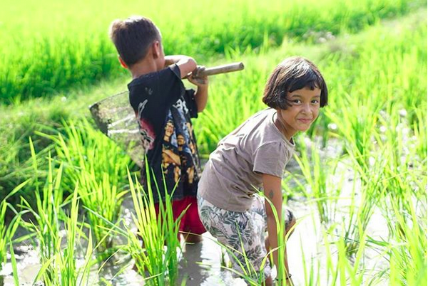 12 Potret Widuri Putri Sasono Pemeran Ara di Film Keluarga Cemara