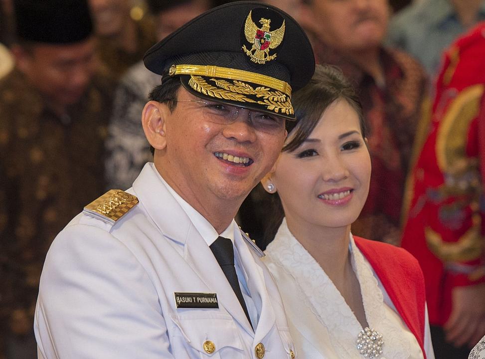 6 Pelajaran Cinta yang Bisa Kamu Ambil dari Kisah Ahok & Veronica Tan