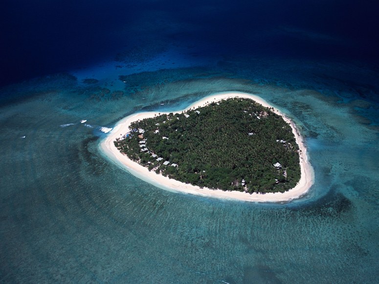 10 Pulau dengan Bentuk Paling Aneh di Dunia, Indonesia Gak Kalah Unik
