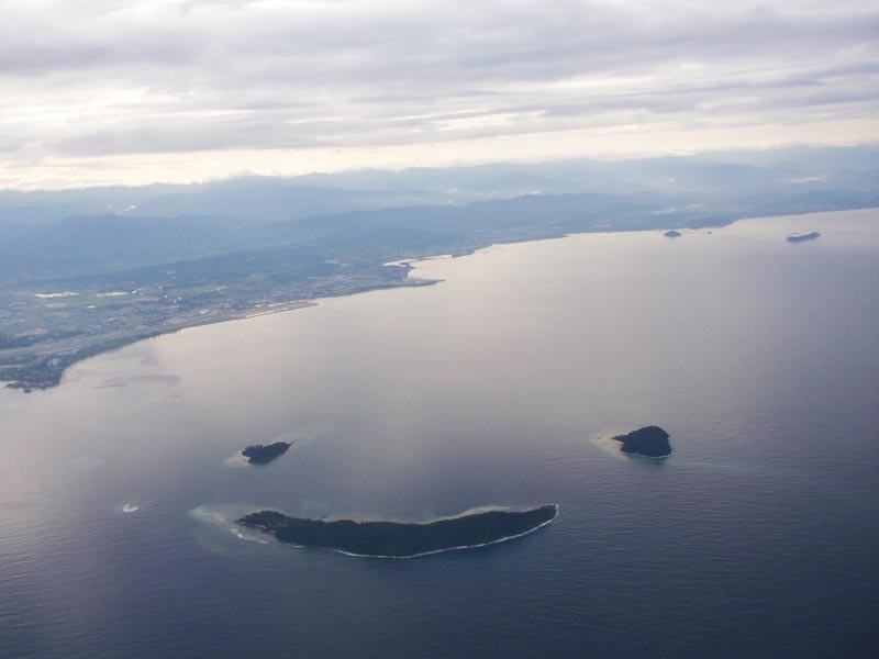 10 Pulau dengan Bentuk Paling Aneh di Dunia, Indonesia Gak Kalah Unik