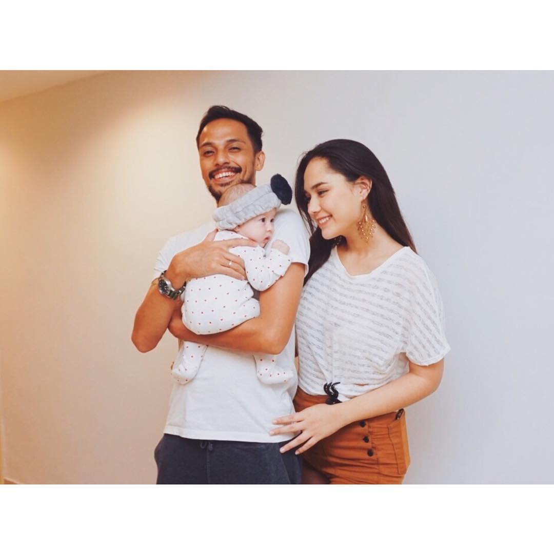 Baru Menikah Ini 10 Potret Pesinetron Raquel Larkin Jadi Mama Muda