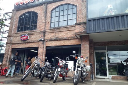 5 Hal tentang Motor Royal Enfield Bullet 350 Chopper yang Dibeli Jokowi