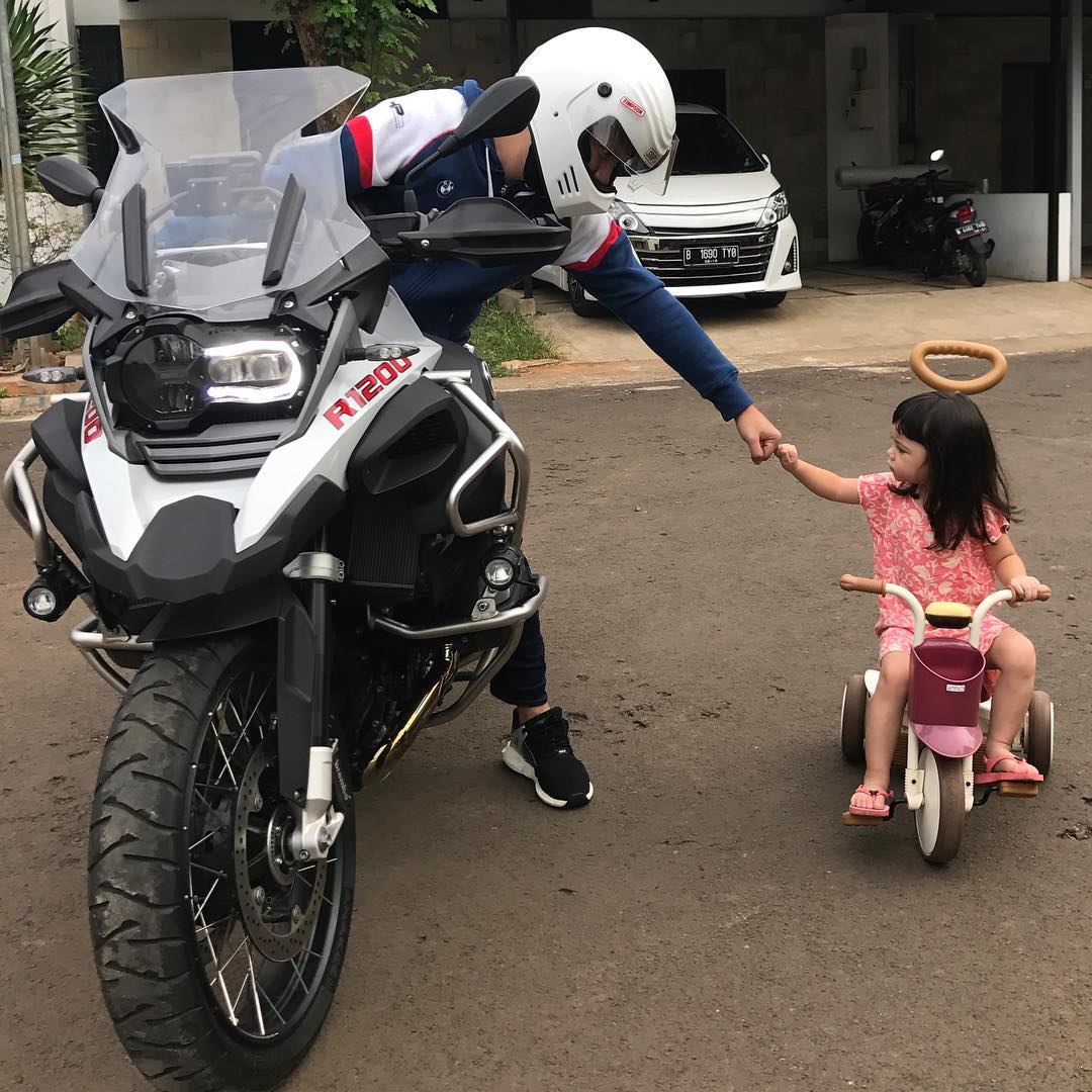 Gambar Lucu Bayi Naik Motor Indo Meme