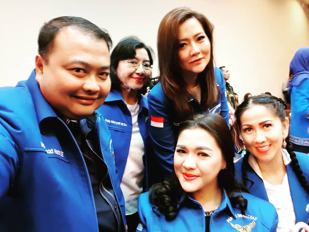 Terjun Politik, Ini 10 Transformasi Vicky Shu dari Masa ke Masa