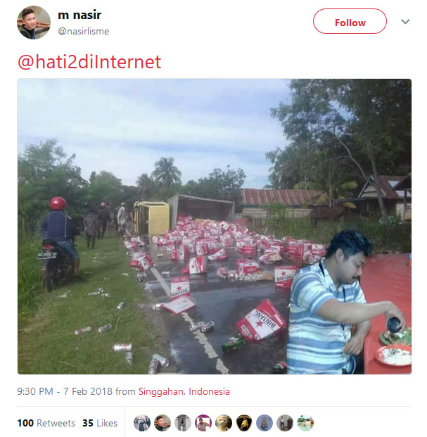 8 Meme Makan Pecel Lele Saat Banjir Ini Bikin Ngakak Sampai Pegel