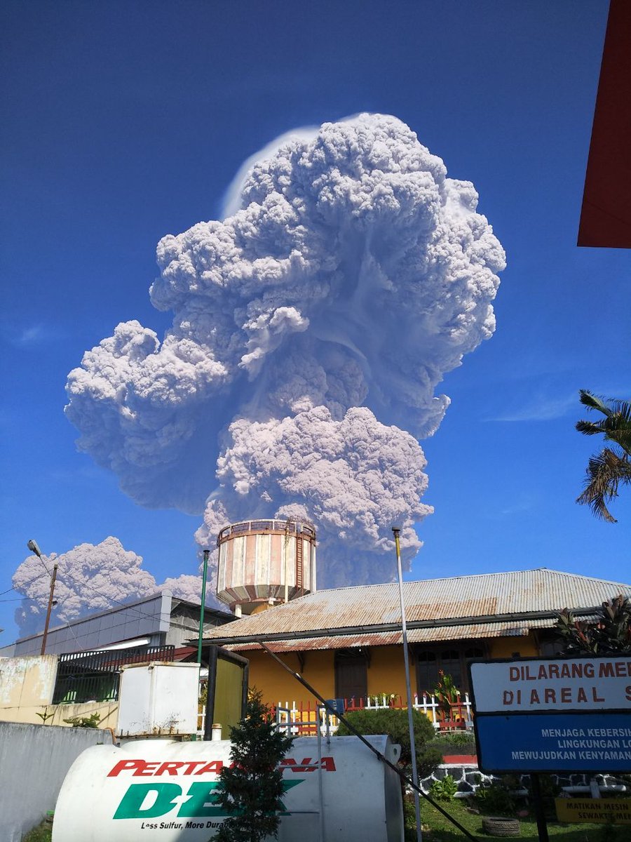 FOTO Gunung Sinabung Meletus Pagi Ini