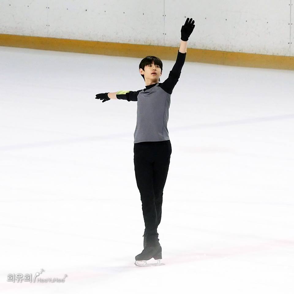 Sung Hoon Park Figure Skater. Park Sung Hoon фигурист. Park Sung Hoon enhypen Ice Skating. Sing Sing Sing фигуристы.