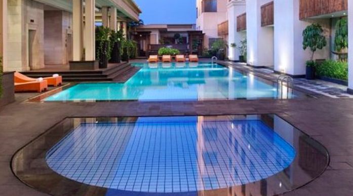 10 Hotel dengan Kolam Renang Terbaik di Jakarta