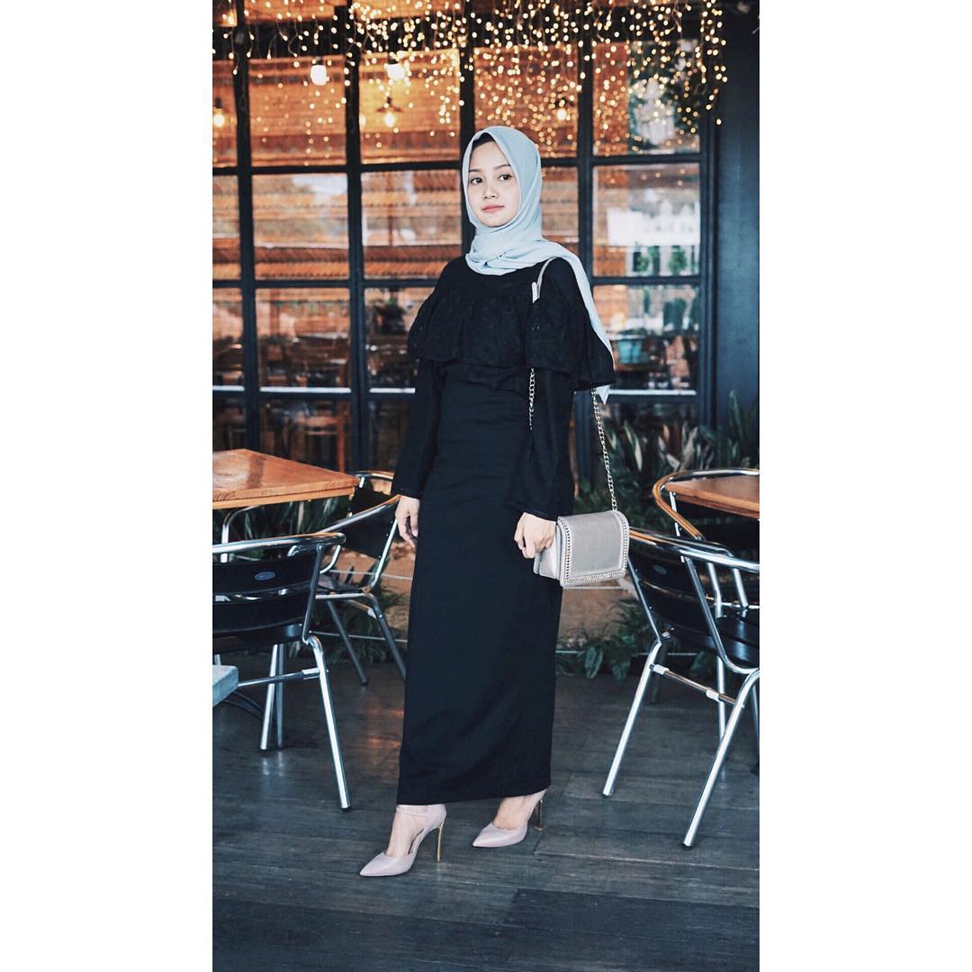 8 Gaya Hijab Elegan ala Linda Kayhz, Cocok Jadi Referensi Tiap Hari