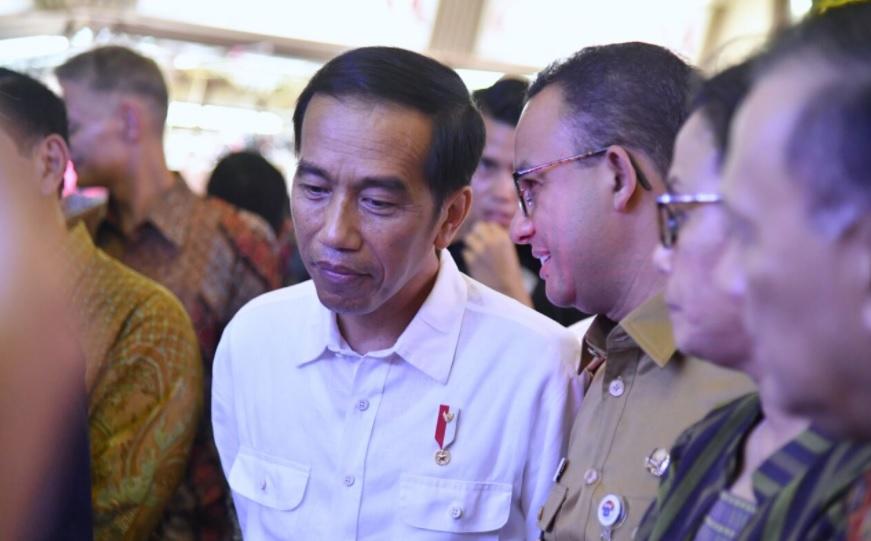 [FOTO] Tawa Jokowi-Anies di Wisma Atlet Kemayoran