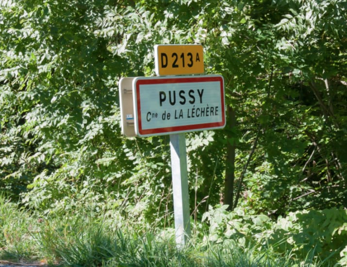 9 Nama Tempat di Perancis Ini Terkesan Aneh Banget, Bikin Geli!