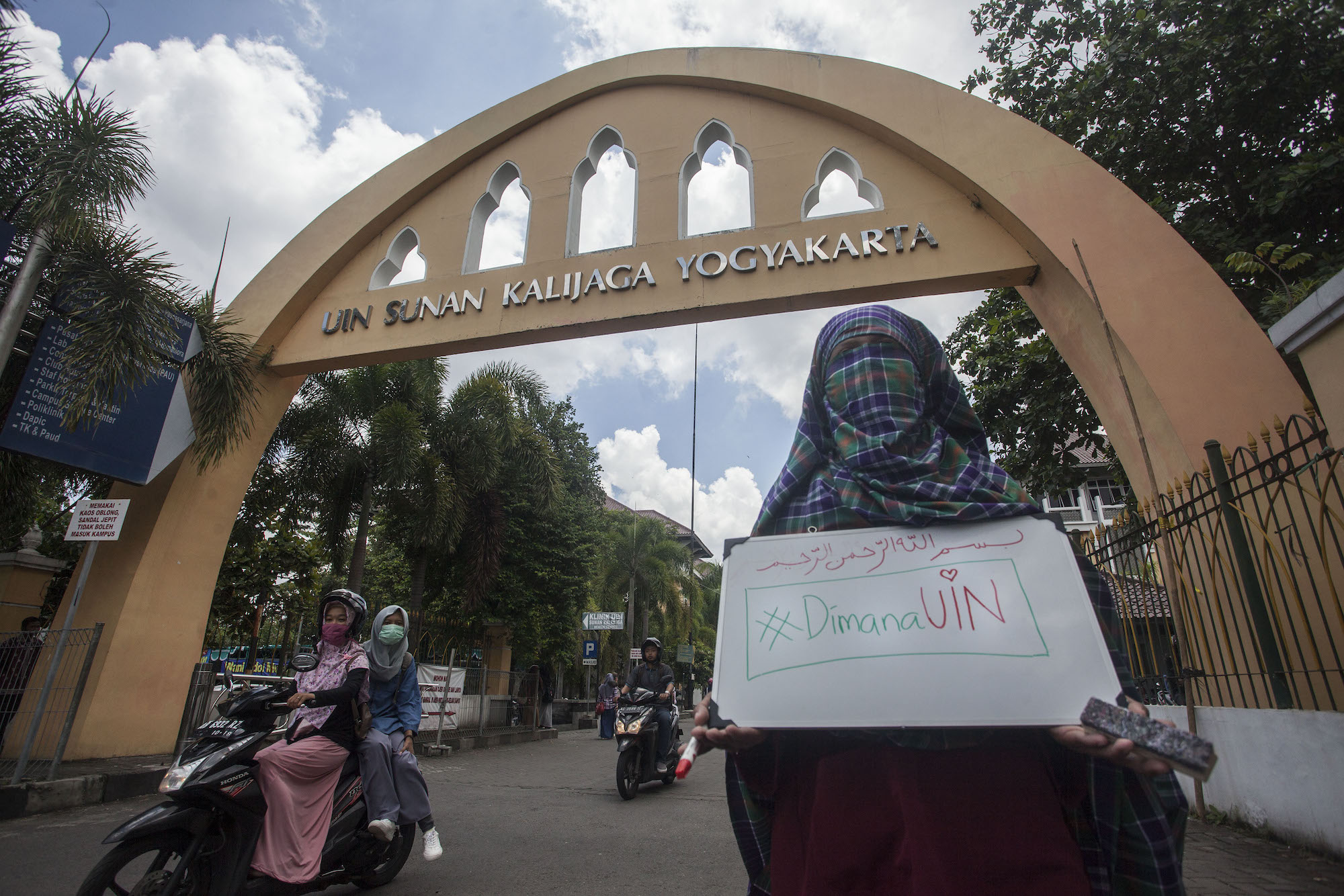 3 Mahasiswa ini Bicara Blak-blakan Soal Larangan Pakai Cadar di Kampus