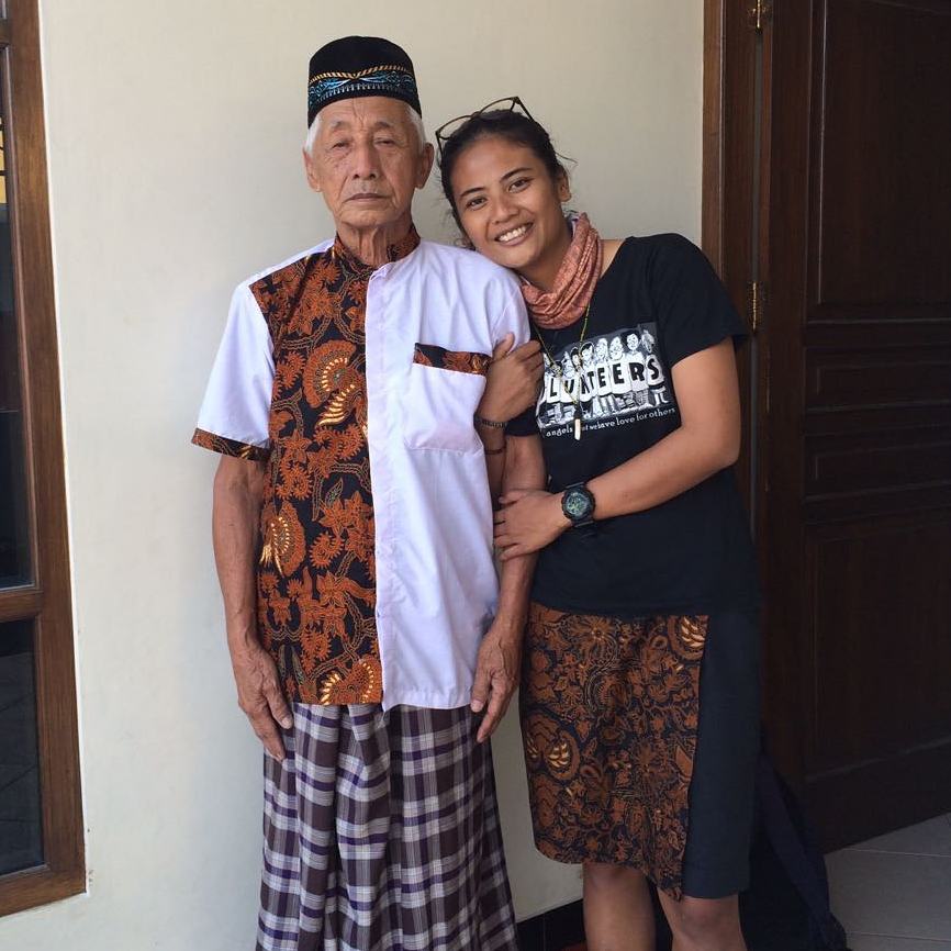Rosa Dahlia, Wanita yang Rela Mendedikasikan Dirinya untuk Papua 