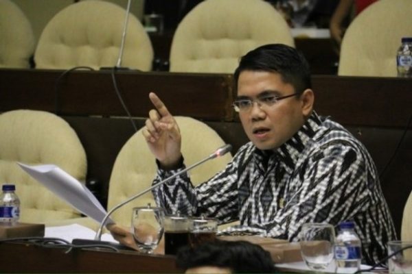 Spanduk 'Arteria Dahlan Musuh Orang Sunda' Terpasang di Bandung