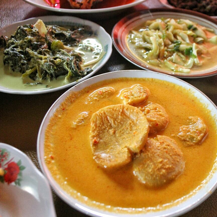 10 Kuliner Asli Bukittinggi yang Bikin Nambah Porsi, Lamak Bana!