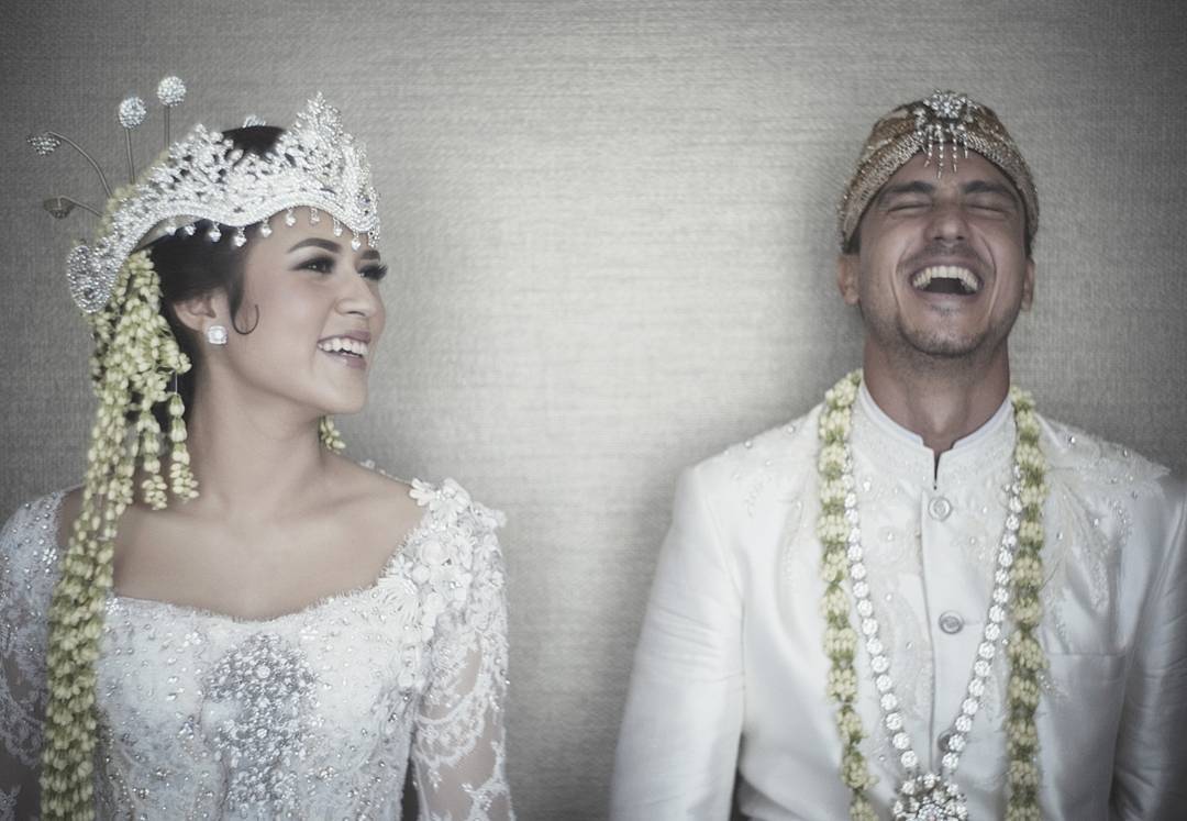 10 Pernikahan Artis dengan Adat Sunda, Auranya Bak Putri Kerajaan