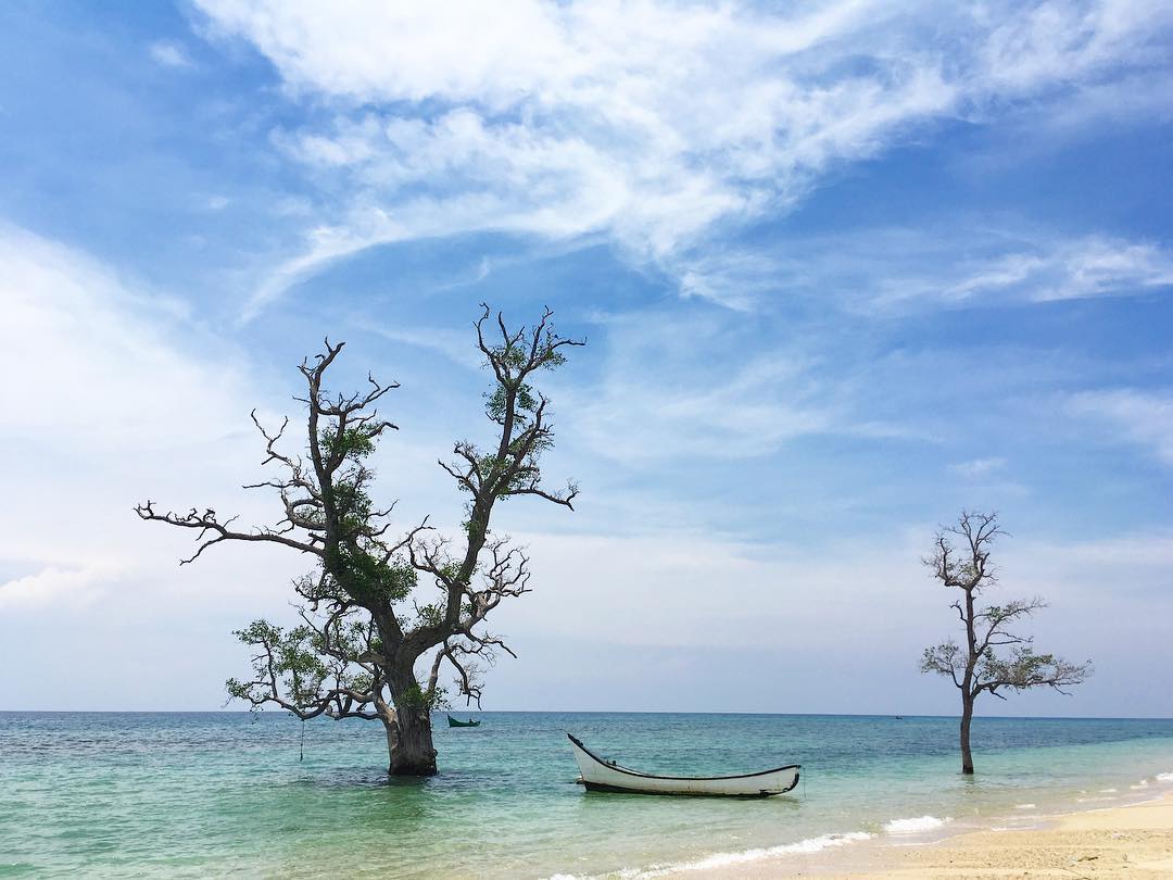 21 Wisata Pulau Sumatera Yang Wajib Dikunjungi