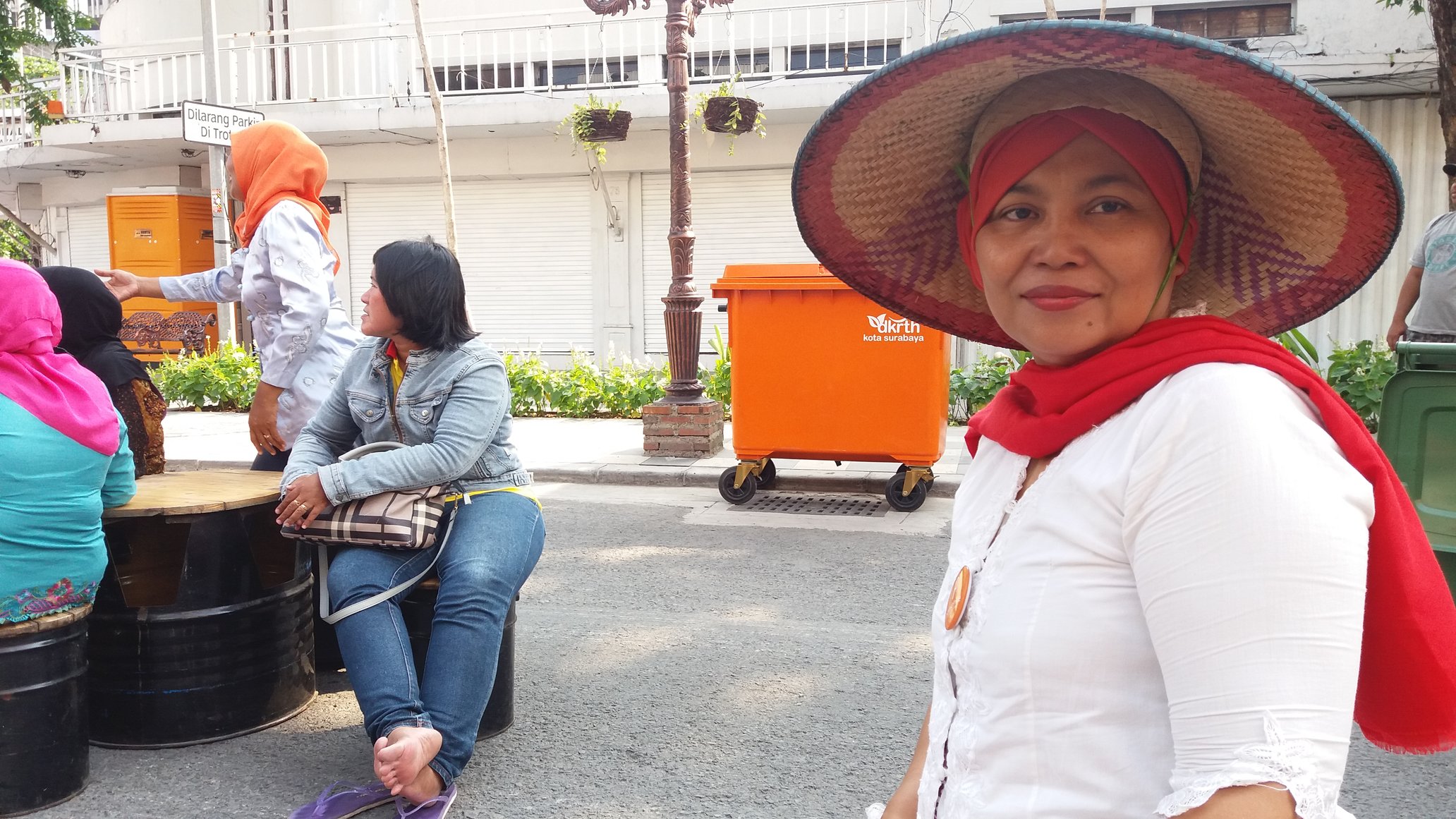Irul, Pejuang Jalanan yang Jadi Penggagas Kampung Kue